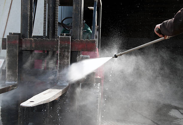 Best Deck Cleaning Services  in Navy Yard City, WA